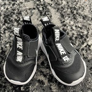 New Baby Nikes (nwot)